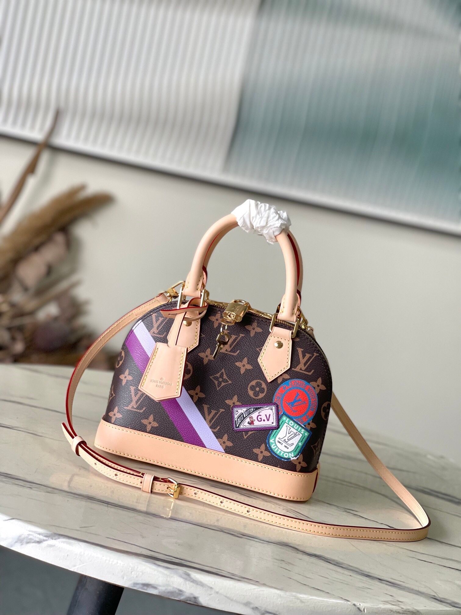 A women's bag with an artistic style