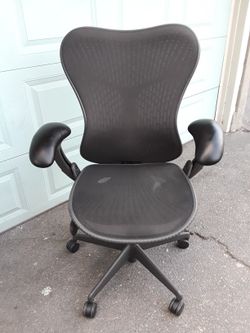 HERMAN MILLER MIRRA CHAIRS LIKE NEW 