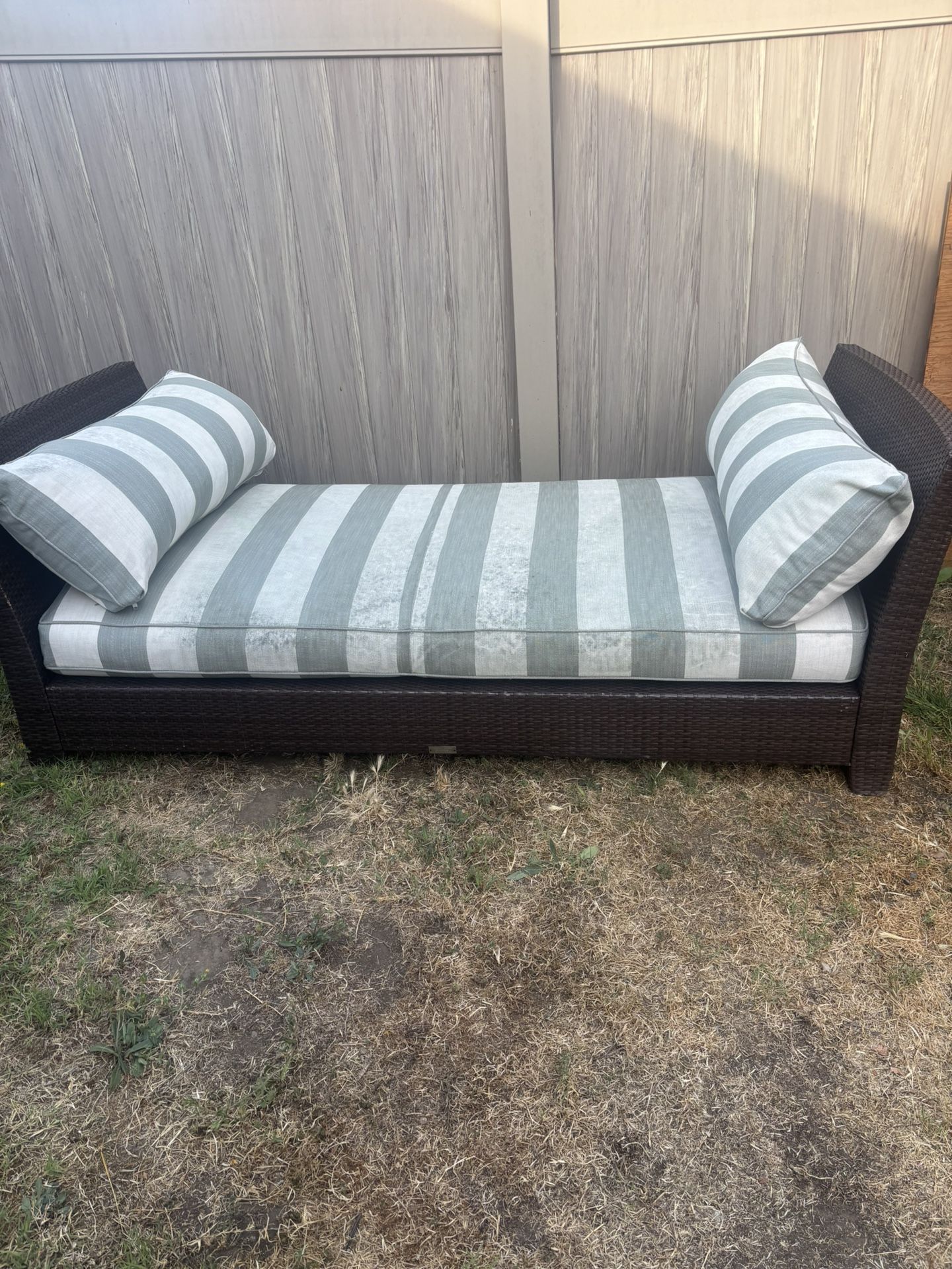 Restoration Hardware La Jolla Daybed - $275 OBO - Delivery Available