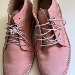 Men’s Size 8 Coral Color fOM Shoes