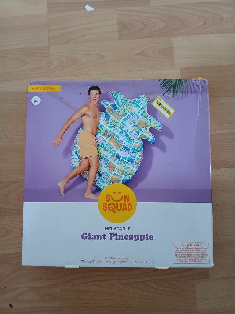Giant Pinapple Float