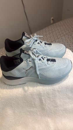 Puma Knit Sneakers Light Blue and Black size 9
