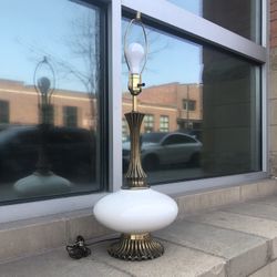 Vintage Bulbous Ceramic/Metal Lamp