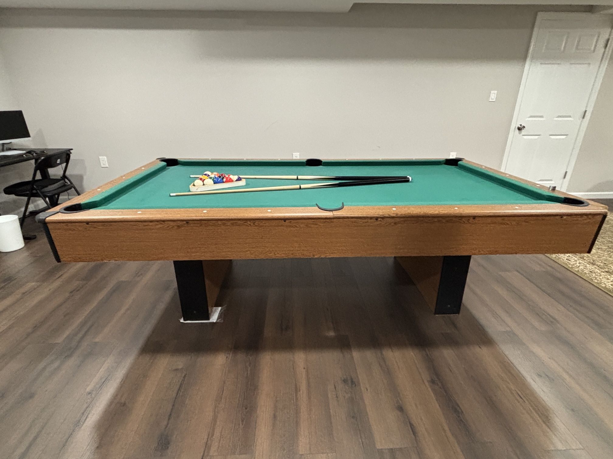 Full pool table set