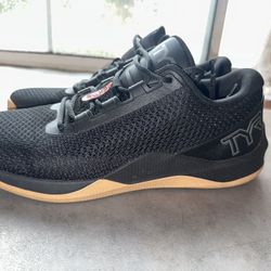 Tyr CXT-2 Great Condition. Size 10.5
