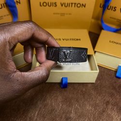 Lv bracelet