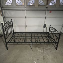 Metal Frame Twin Bed