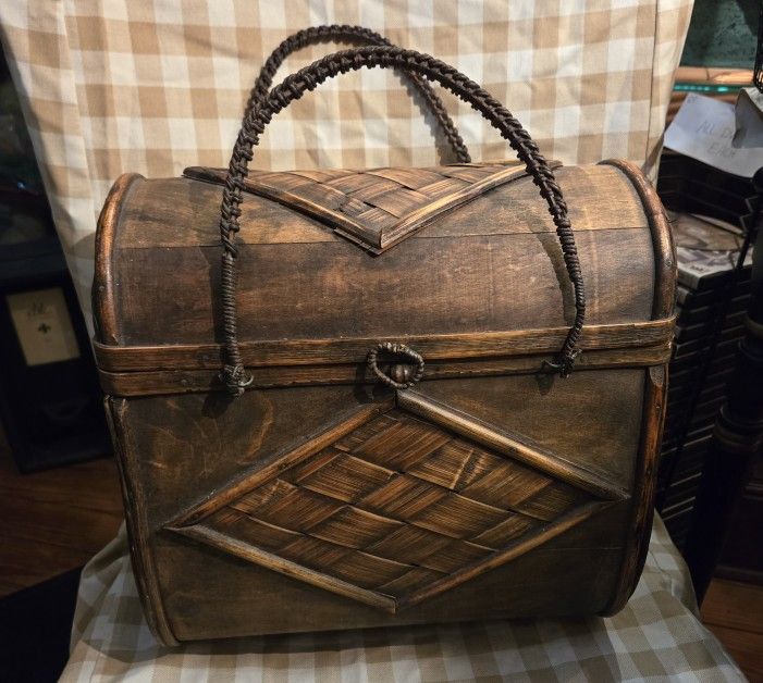 Rattan Clutch Basket