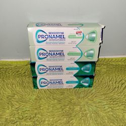 4 Sensodyne 4oz Toothpaste (2 Daily Protection/2 Fresh Breath)