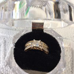Wedding Ring Set- Yellow Gold Diamonds Set