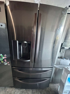 LG 4‑Door French Door Fridge – Black Stainless, Ice/Water