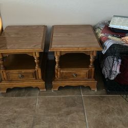 Set of Q in tables with drawer