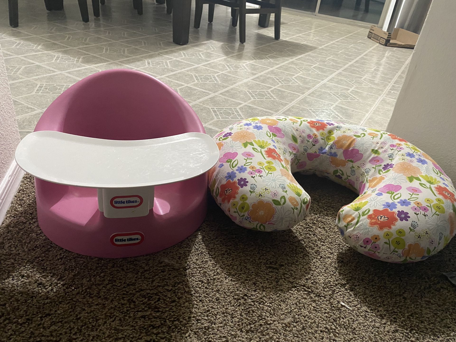 Bumbo Floor Booster And Nursing Pillow 
