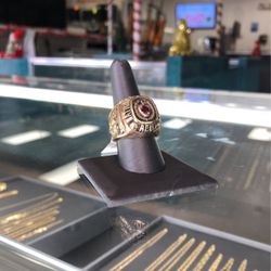 10KT 1977 Class Championships Ring