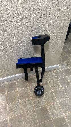 Hands-Free Knee Crutch Mobility Aid