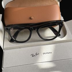 Meta Ray-Ban Glasses …. Read Description.