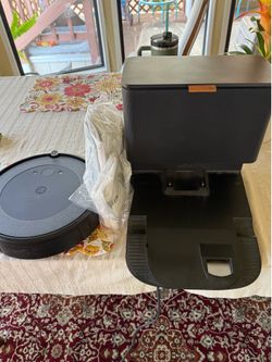 Iroomba i5+ with bags - great condition.