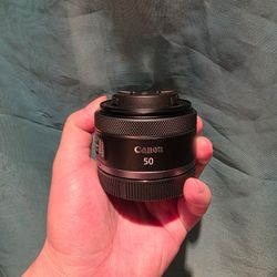 Canon RF 50mm f1.8 lens