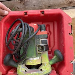 Milwaukee Router 