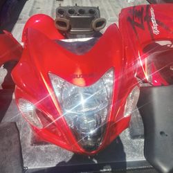 Suzuki GSX1300R Hayabusa in Candy Max Orange Parts 