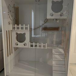 Fun Cat House/ Litter