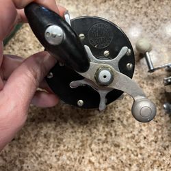 Vintage Pflueger Tempo Model 2078 Bait Casting Reel. 