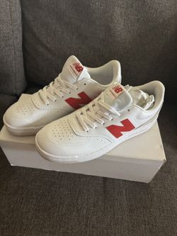 New!!! New Balance Sneakers Size 10 Men 11.5 Women