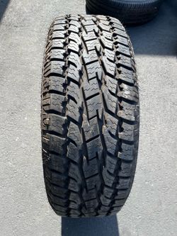 (1) 265/65R18 Toyo All Terrain
