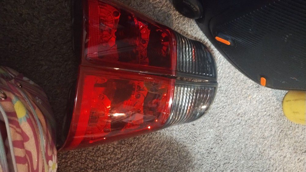 Tail Lights for 2000-2006 BMW X5 E53  