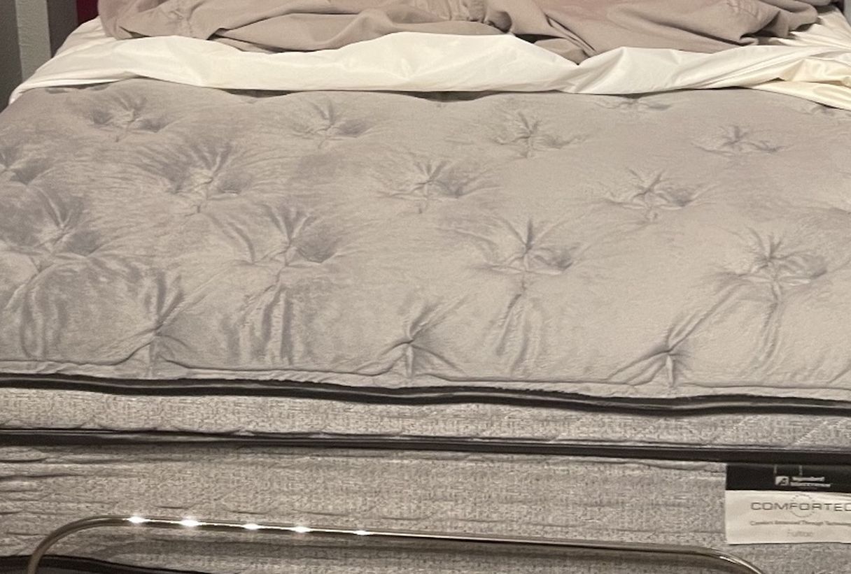 ADJUSTABLE BASE and MATTRESS - Full Size