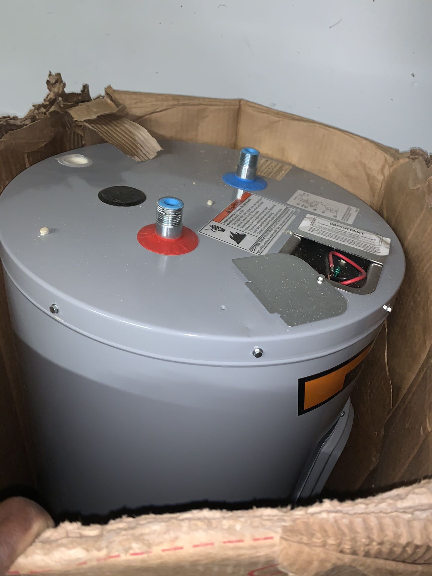Water Tanks (new & Used) Electric & Gas