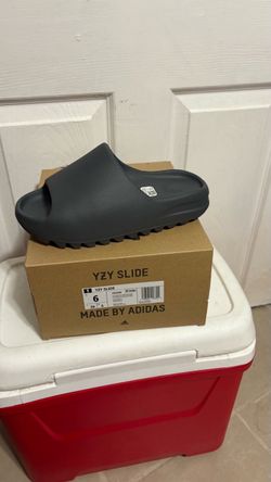 Yeezy Slide