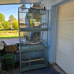 California Triple Cage