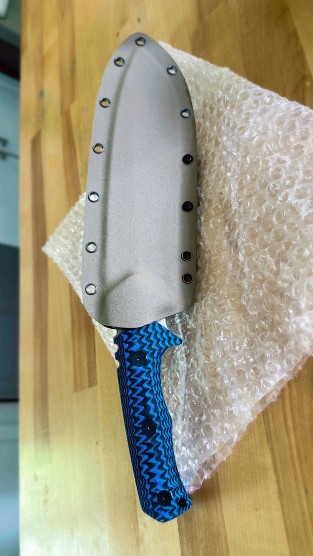 Knife 