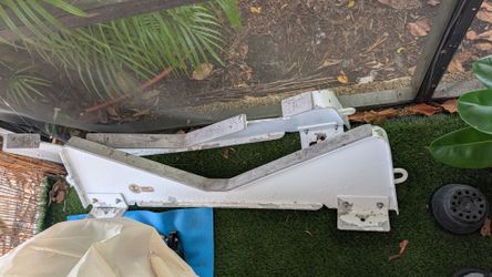 UMT Marine Davit/Chock Brackets — Custom Aluminum Marine Hardware