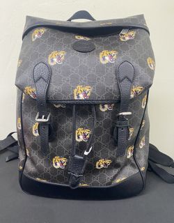 Gucci Tiger GG Supreme Backpack