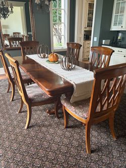 Mahogany Dining Table + 6 Chairs