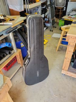 Vintage Martin acoustic case