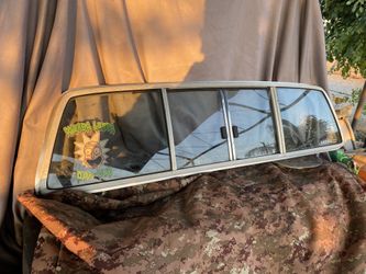 79-83  Pick Up Rear Glass  