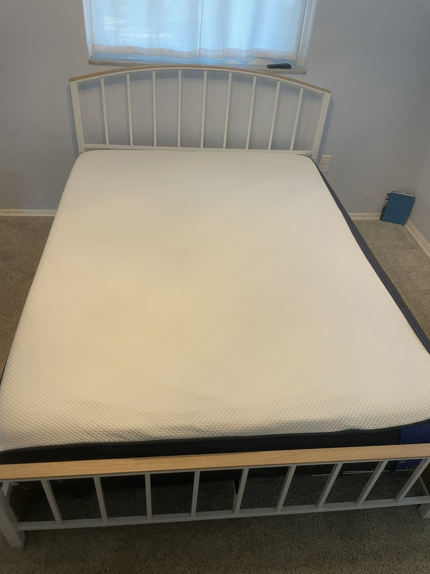 Queen bed With Storage & Newer Matterss