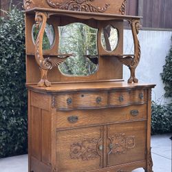 Antique Victorian Sideboard Buffet Hutch in Tiger Oak - Early 1900s