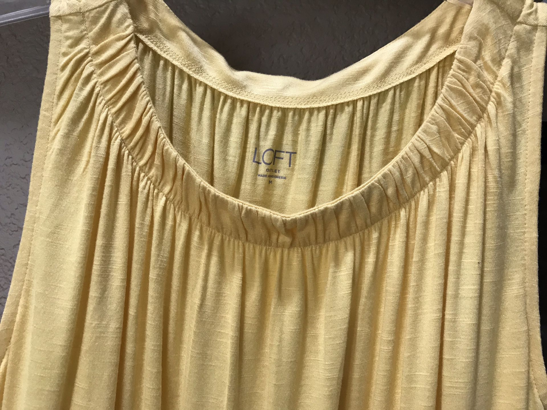 Ann Taylor Loft yellow sleeveless top, size medium