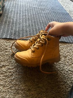 Kids Wheat Tan Lace-Up Boots