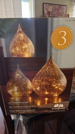 Crackle glass lit decorative raindrops