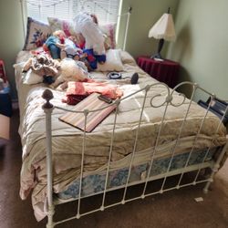 Fullsize Bed and Dresser? 