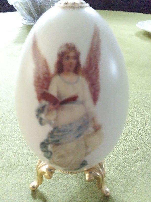 NEW. Angel Image on Goose Egg on Gold Pedestal