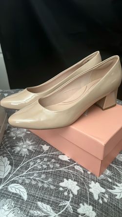 Pumps size 9 never worn