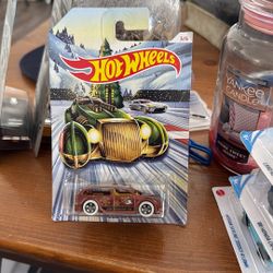 2018 Hot Wheels Holiday Hot Rods Audacious Christmas Winter Themed Car Shimmery ERROR NO WINDOWS 