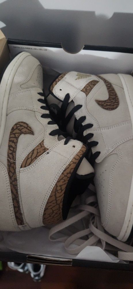 Air Jordan 1 Mid Brown Elephant