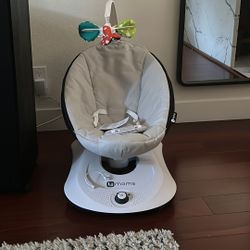 MamaRoo Multi-motion Baby Swing $100 